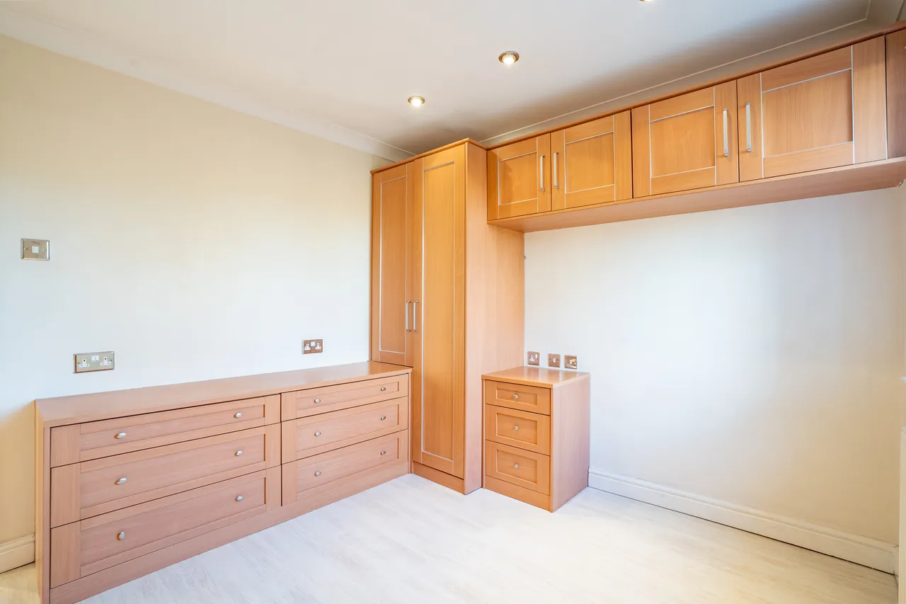 King George Croft, Morley, LS27, photo 14