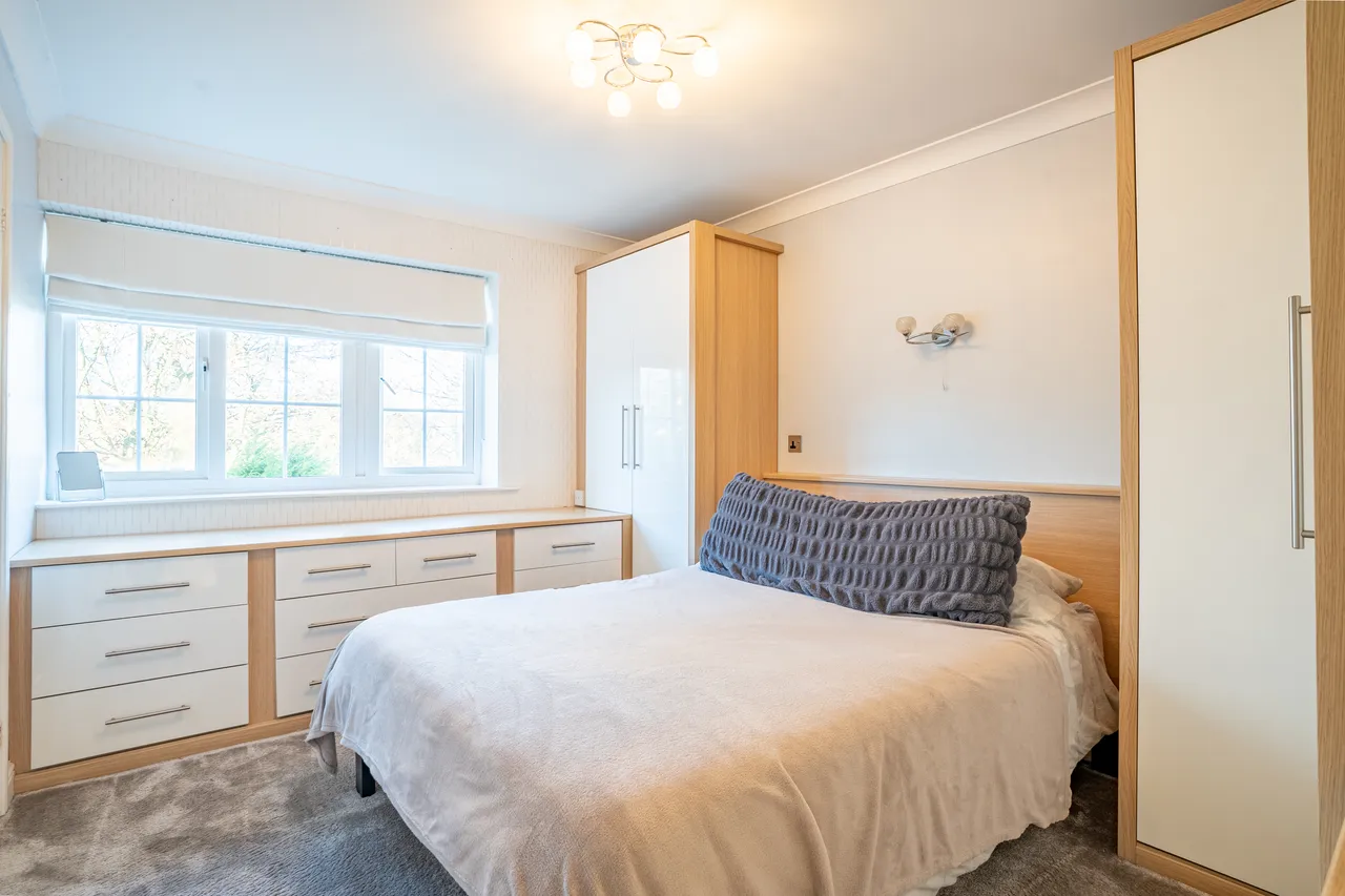 King George Croft, Morley, LS27, photo 10