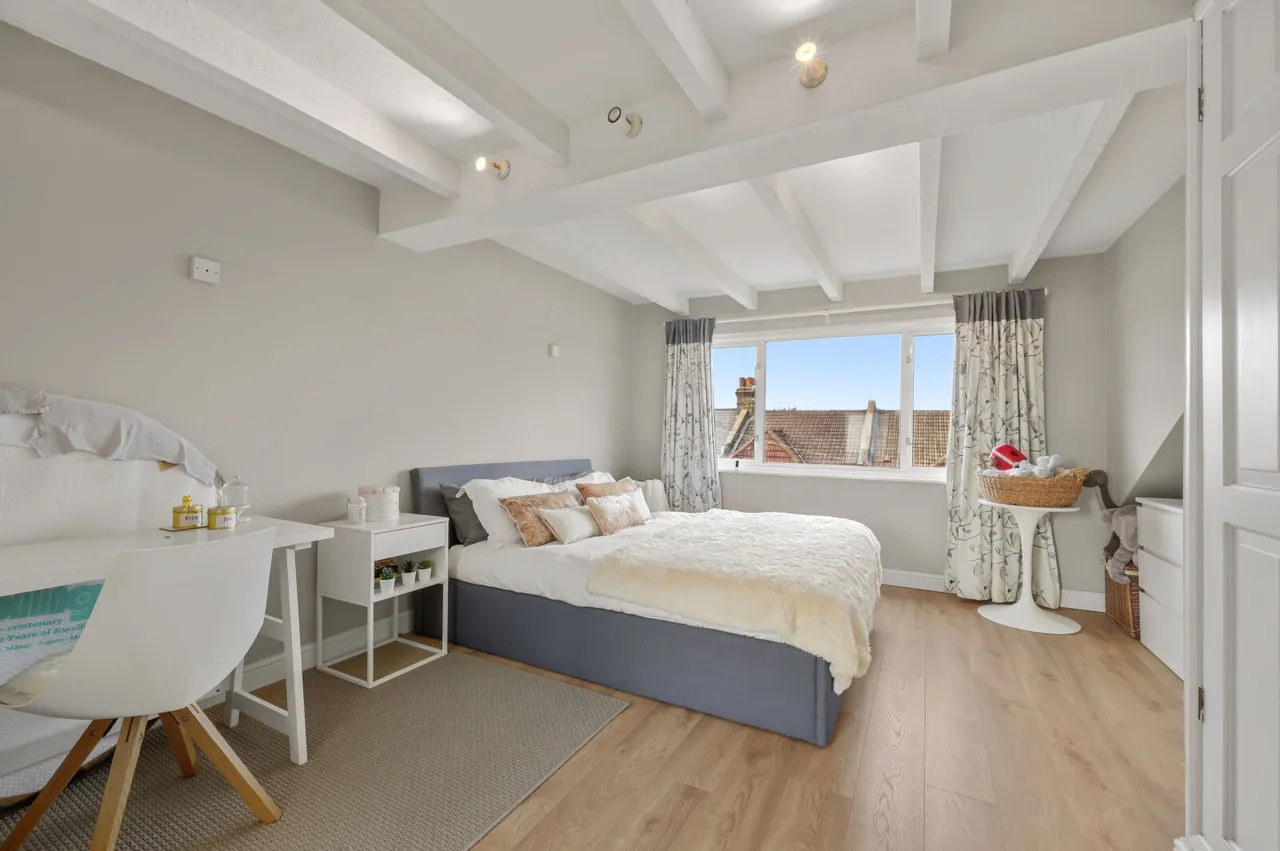Hotham Road, London, SW19, photo 9