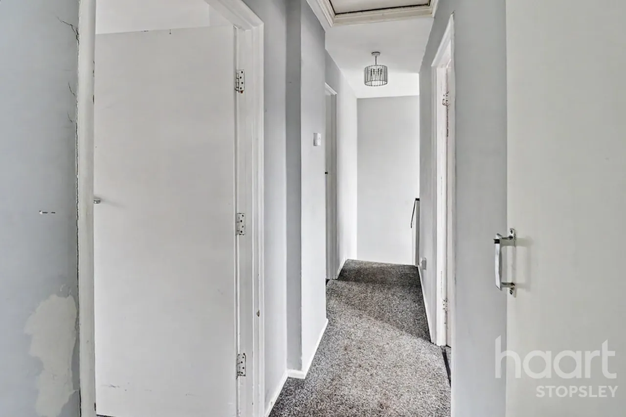 Eaton Valley Road, Luton, LU2, photo 15