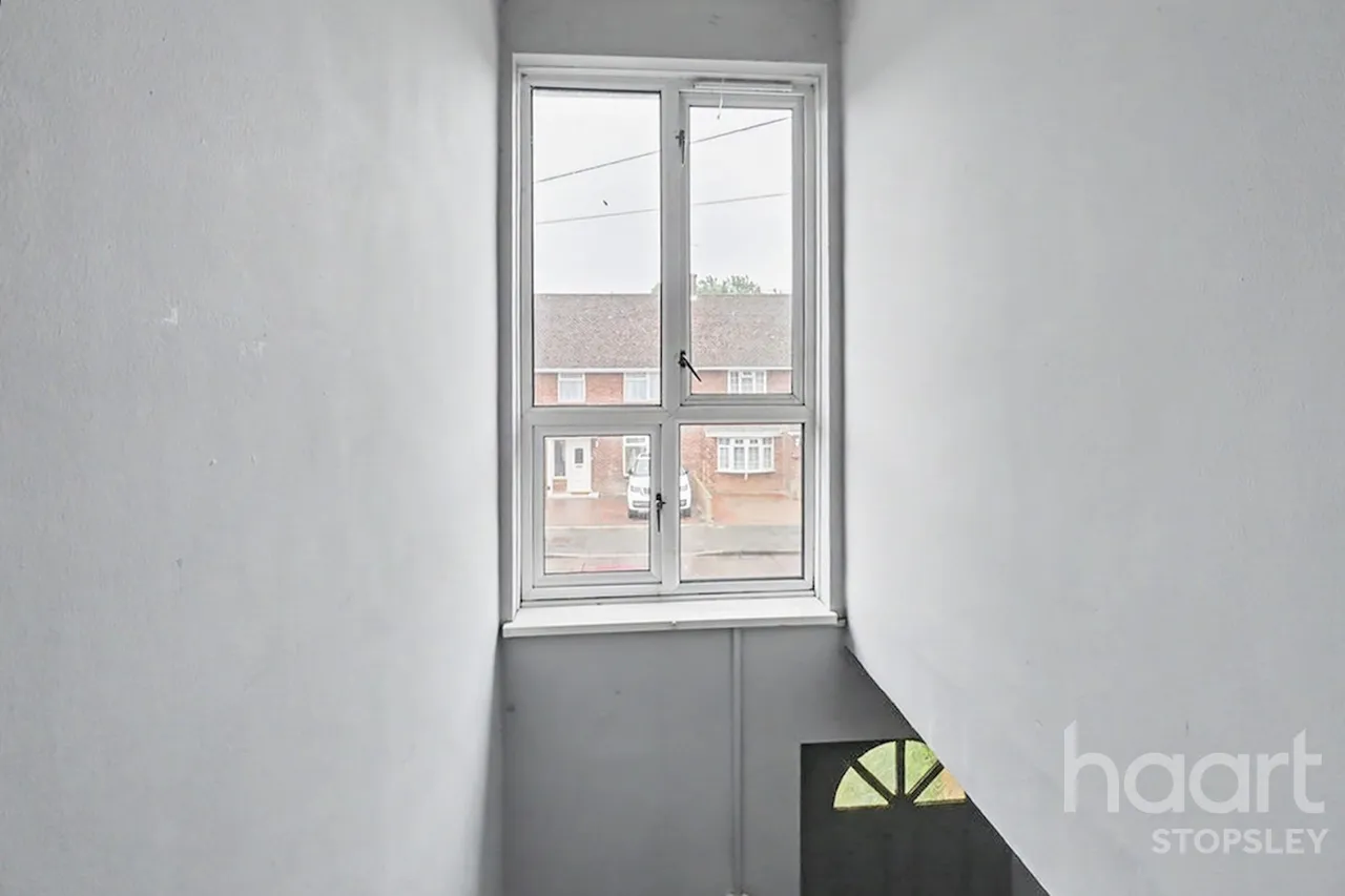 Eaton Valley Road, Luton, LU2, photo 18