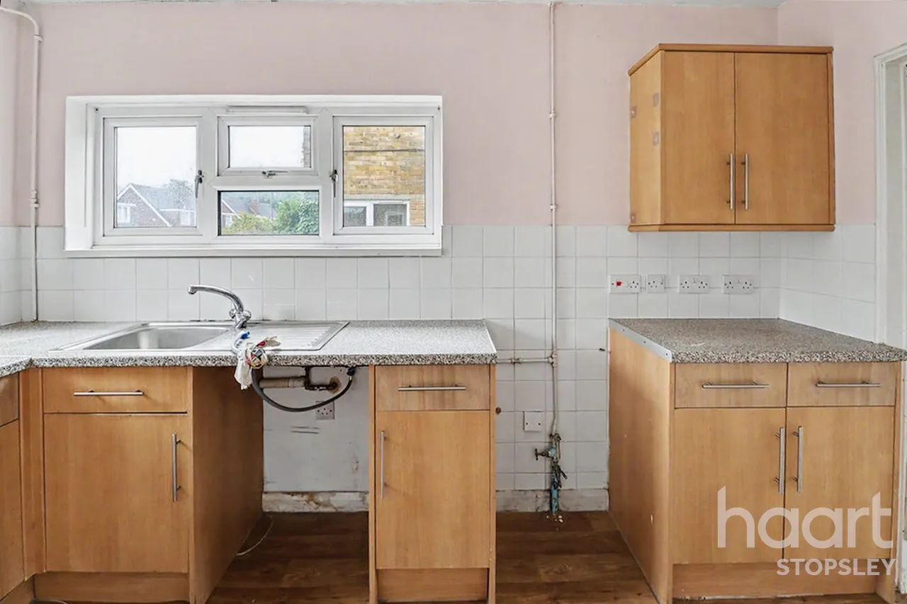 Eaton Valley Road, Luton, LU2, photo 9