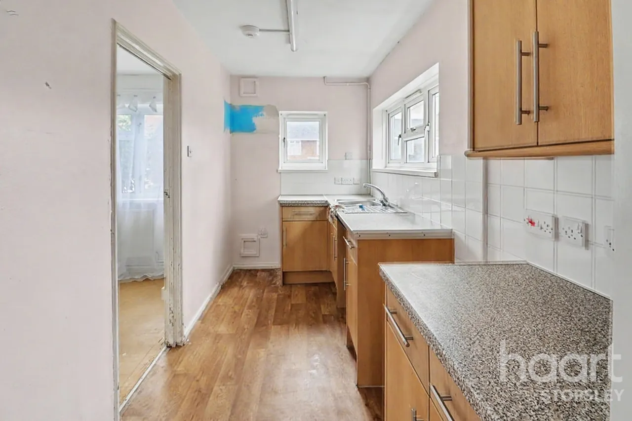 Eaton Valley Road, Luton, LU2, photo 12
