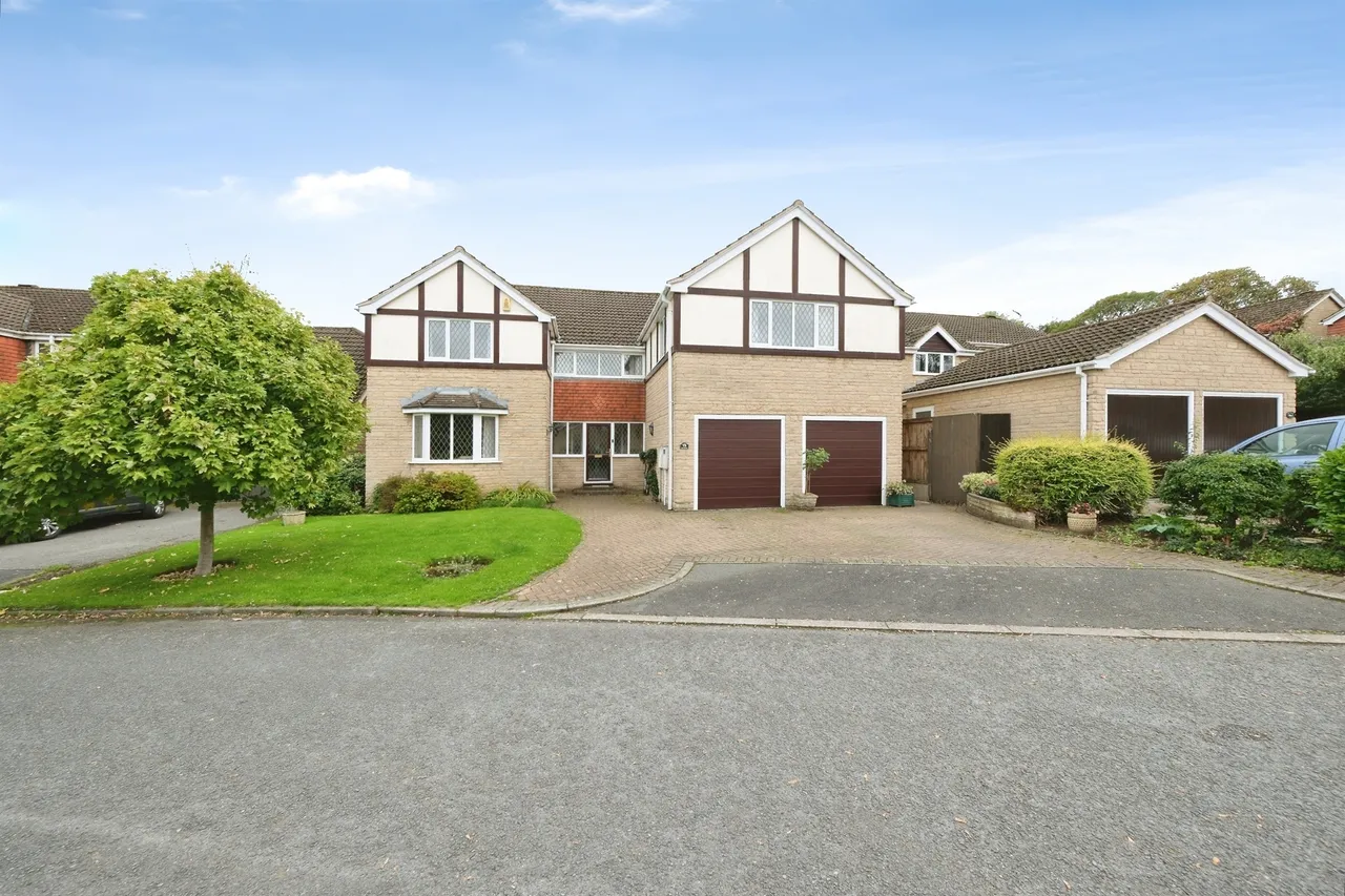 The Grange, Ashgate, S42, photo 2