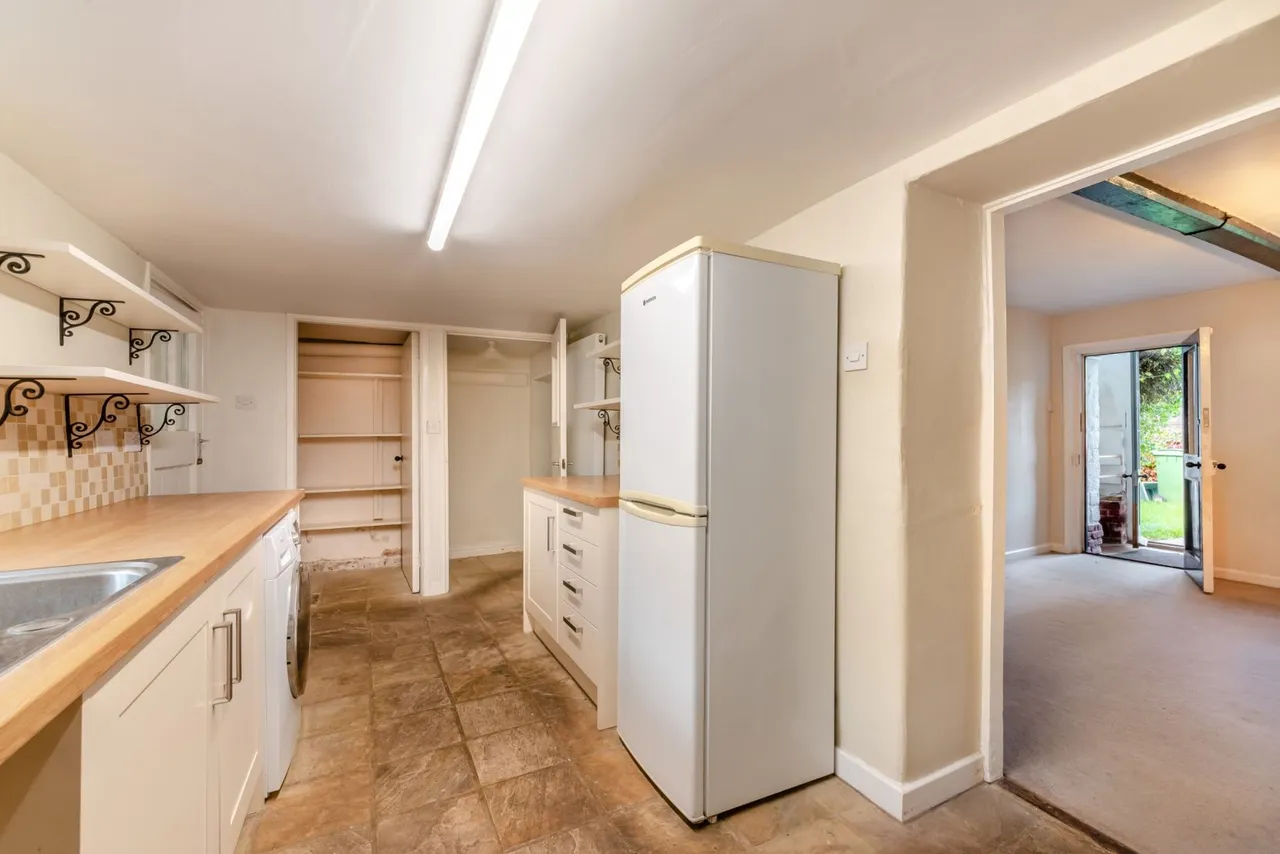 Burghclere, Newbury, RG20, photo 5