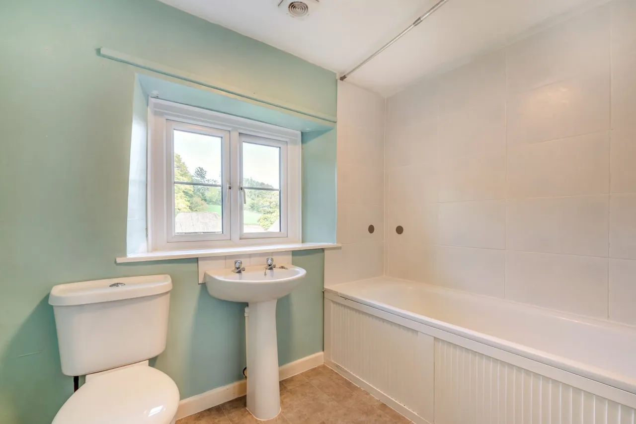 Burghclere, Newbury, RG20, photo 10
