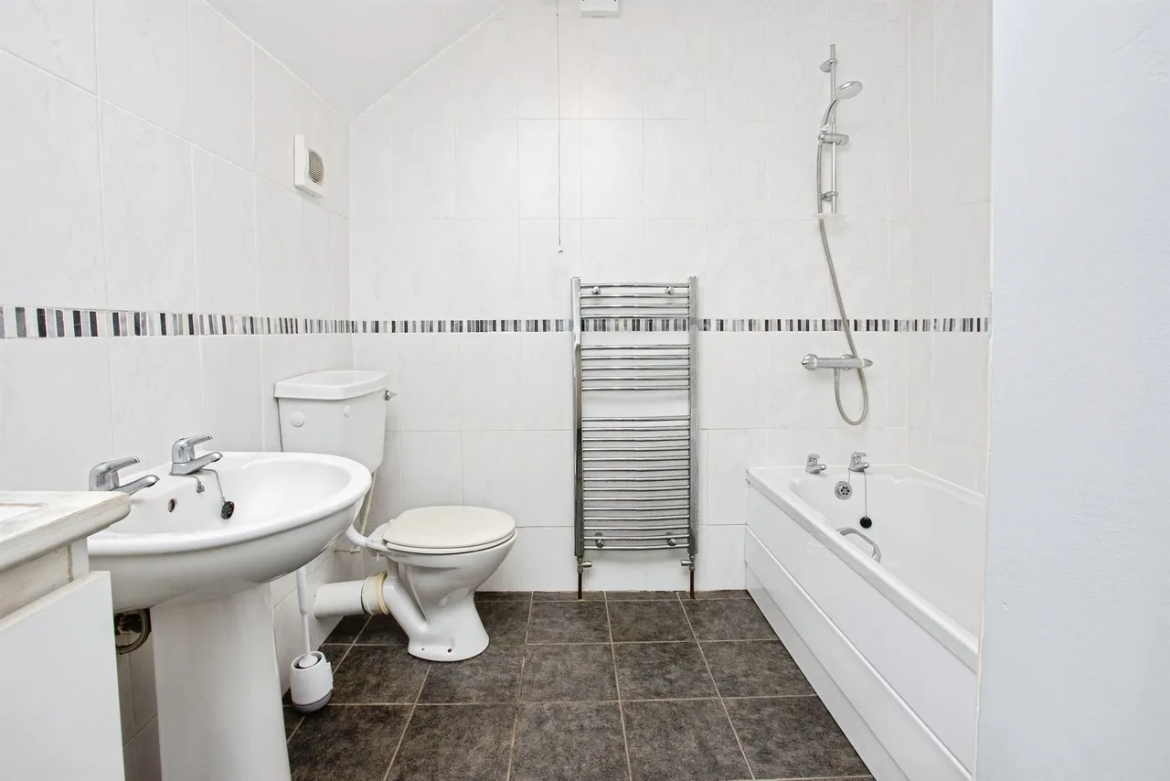 Addison Villas, Eastwood, NG16, photo 17