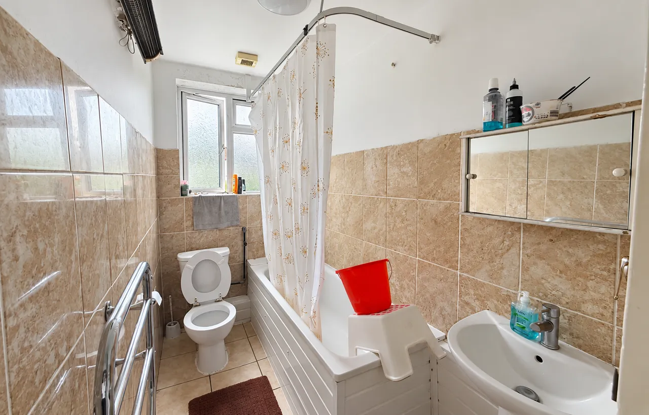 Winton Gardens, Edgware, HA8, photo 6
