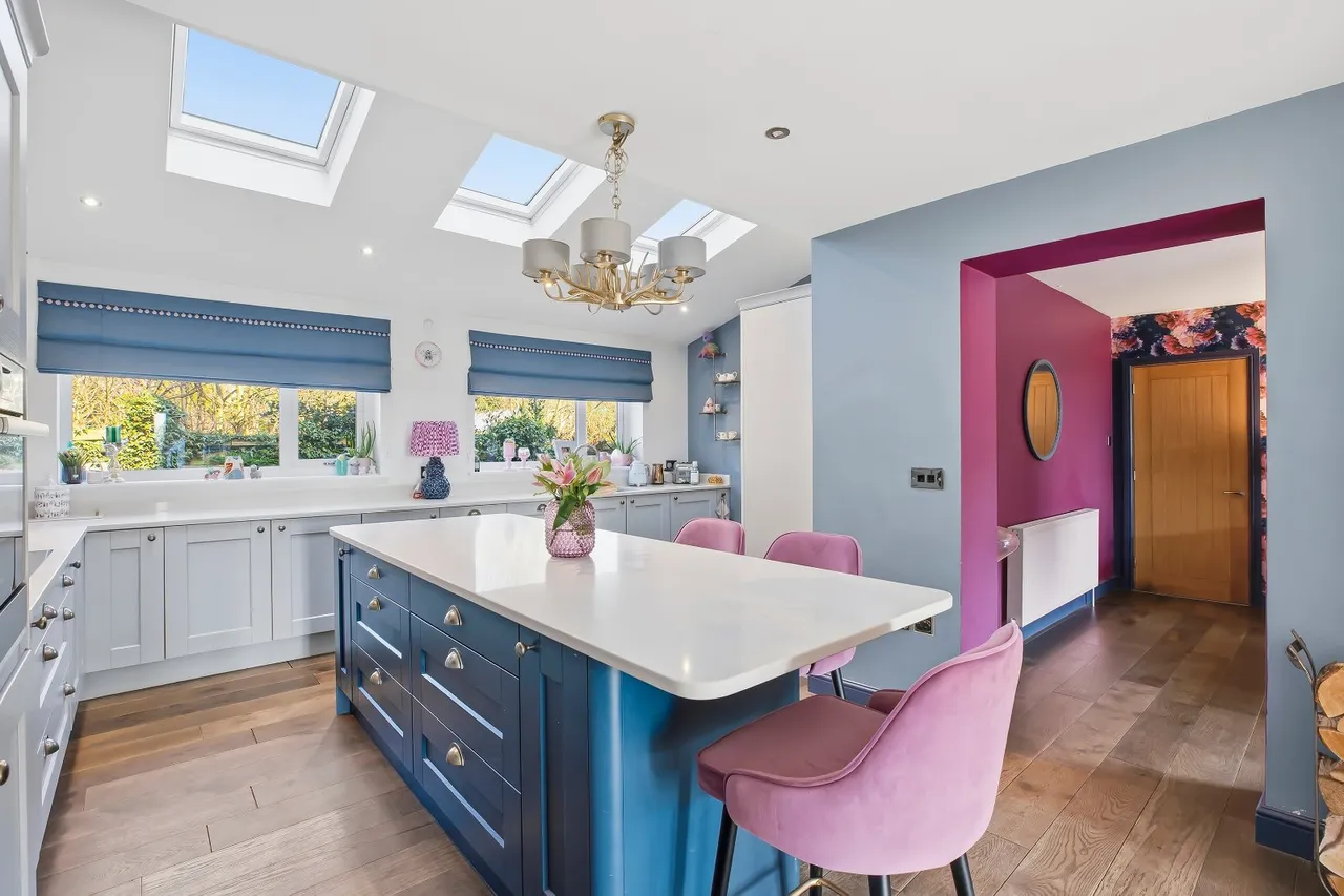 Otley Road, Bingley, BD16, photo 4