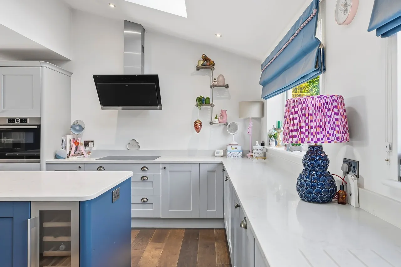 Otley Road, Bingley, BD16, photo 6
