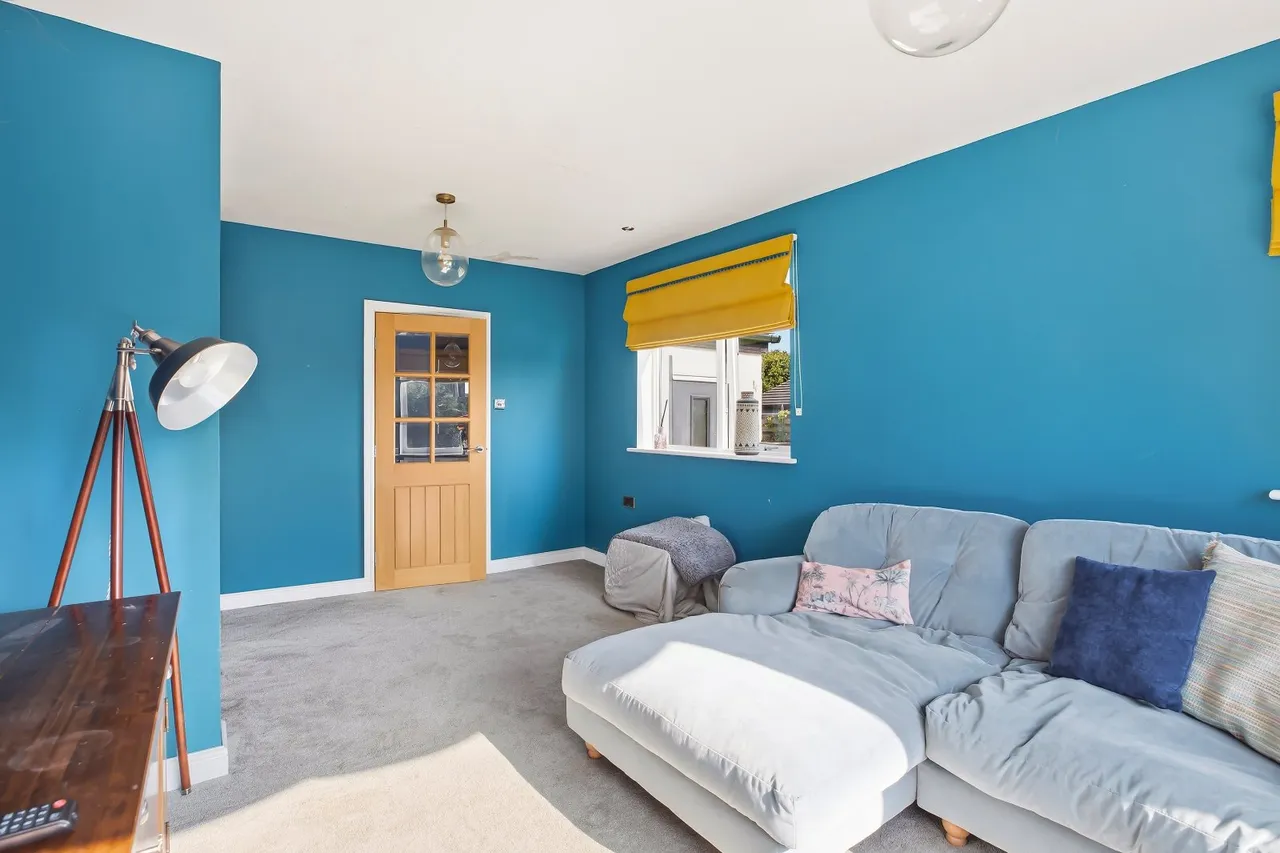 Otley Road, Bingley, BD16, photo 13