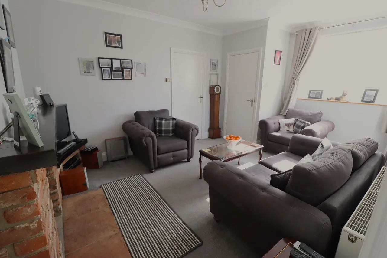 The Approach, Rayleigh, Essex, SS6 9AA, photo 3