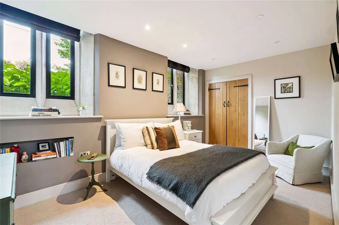 Binfield Road, Shurlock Row, Reading, RG10 0QJ, photo 12
