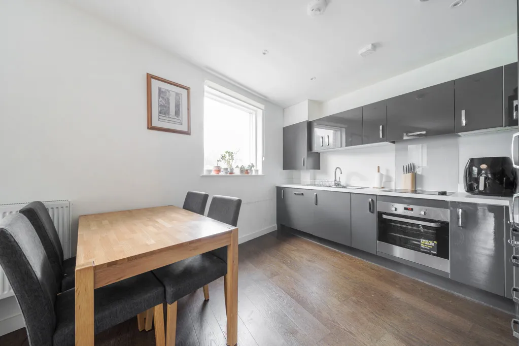 Kenneth Way, Ealing, W5, photo 18