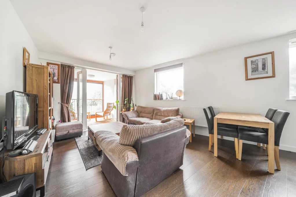 Kenneth Way, Ealing, W5, photo 5
