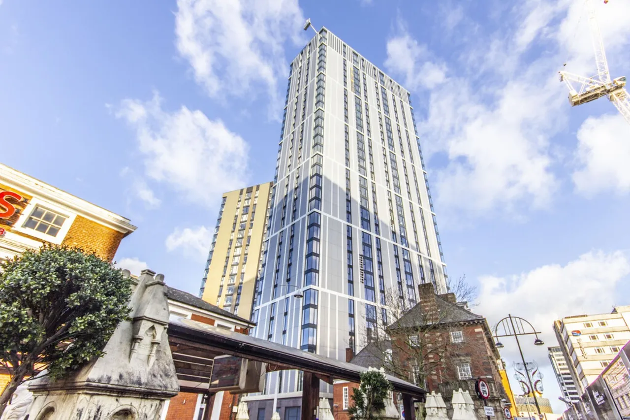 2 bed flat to rent, Sheepcote Street, Birmingham, B16