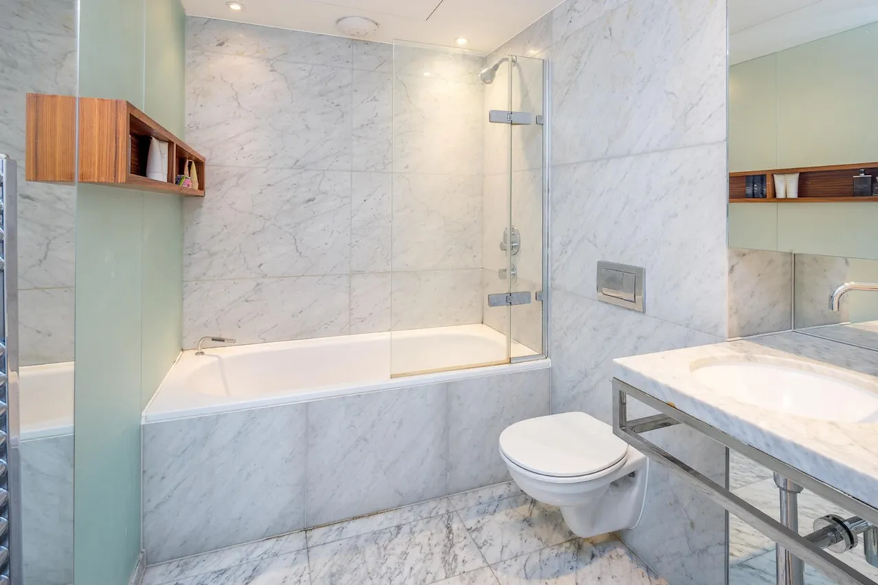 Ontario Tower, E14, photo 6