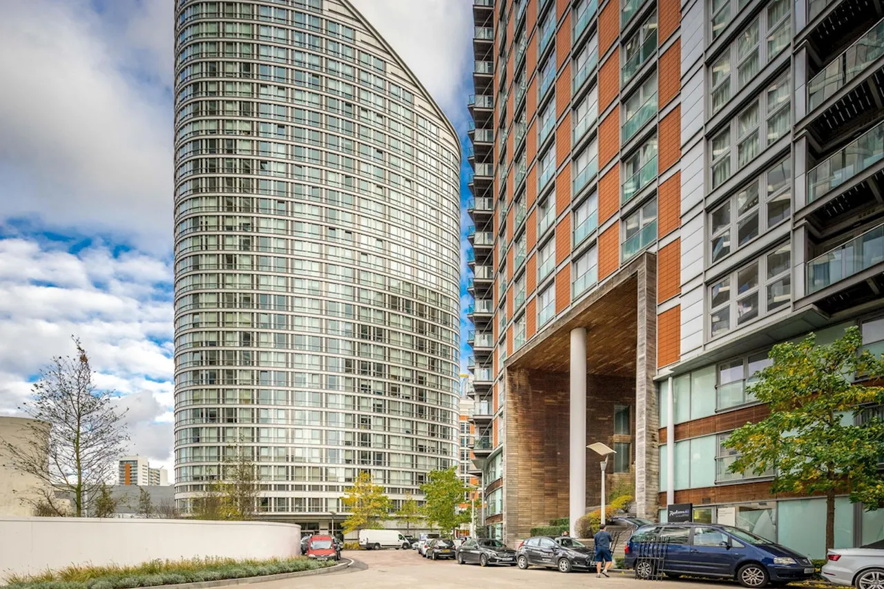 Ontario Tower, E14, photo 10
