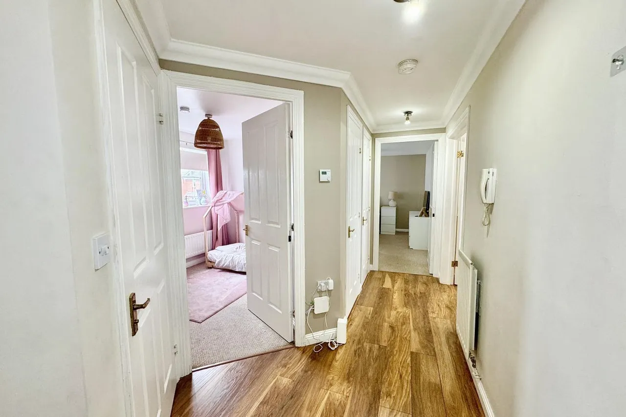 Malmesbury Park Road, BH8, photo 5
