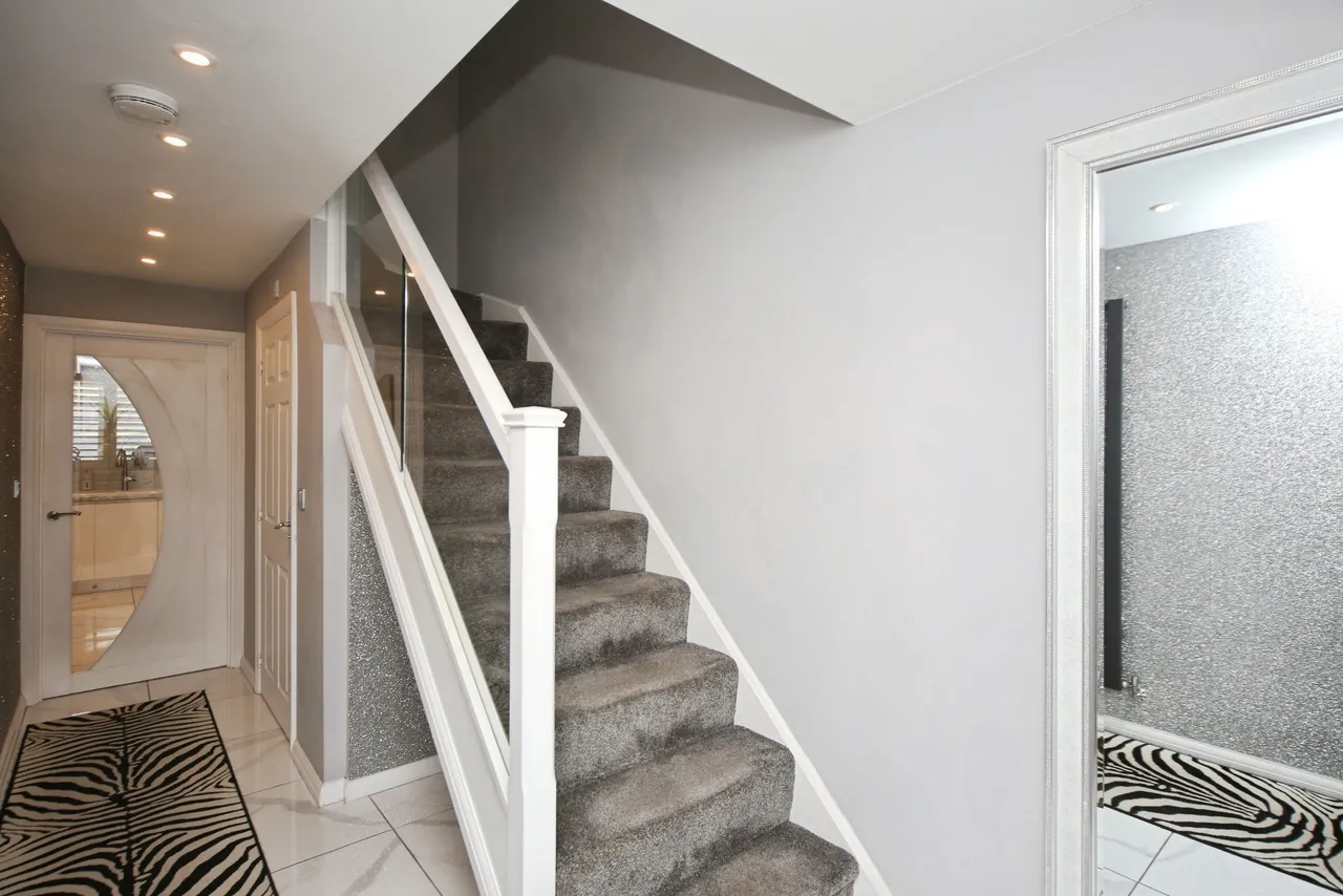 Quayle Court, Kidderminster, DY11, photo 14