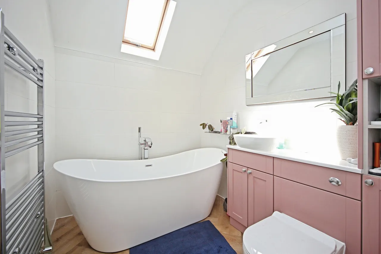 Quayle Court, Kidderminster, DY11, photo 8