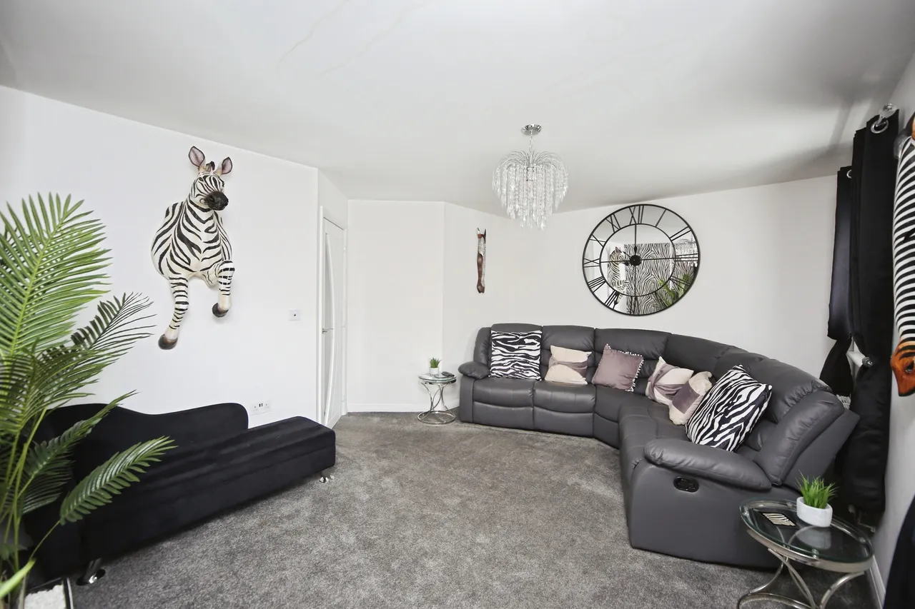 Quayle Court, Kidderminster, DY11, photo 3