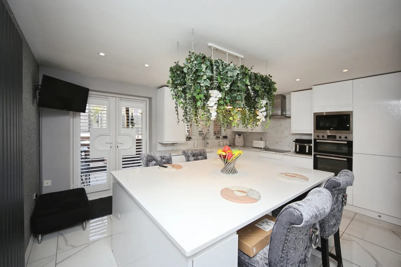 Quayle Court, Kidderminster, DY11, photo 5