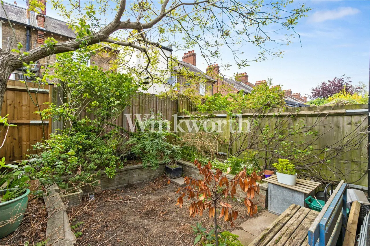 Waltheof Avenue, London, N17, photo 20