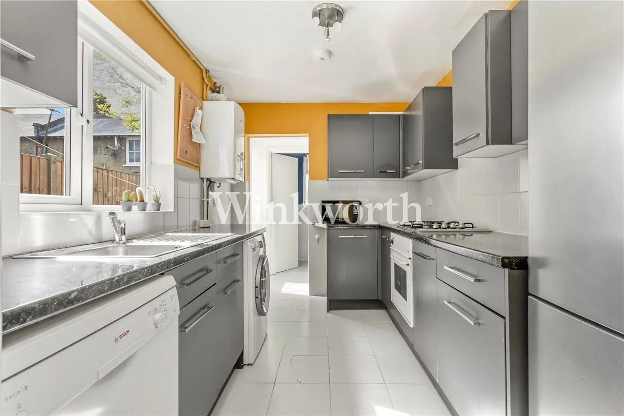 Waltheof Avenue, London, N17, photo 6