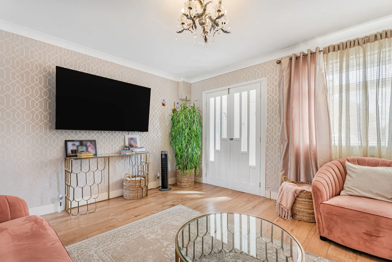 Falcon Way, Sunbury-on-Thames, TW16, photo 6