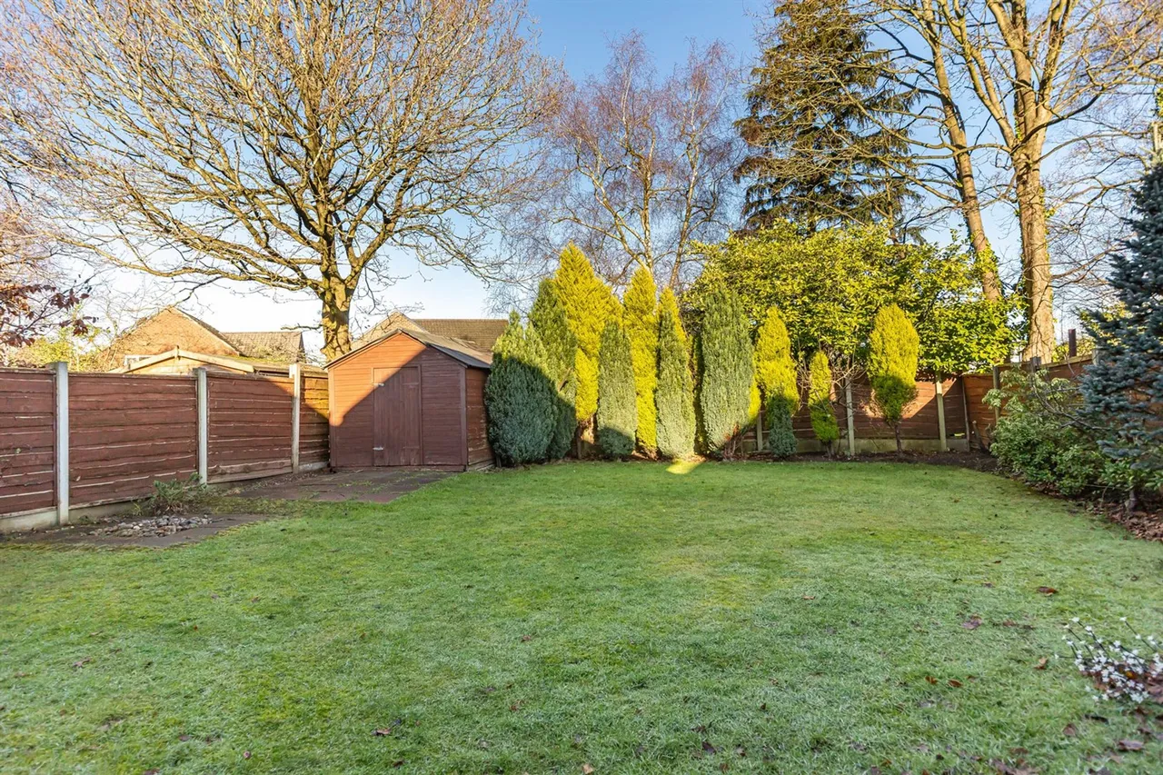 Warburton Close, Altrincham, photo 16