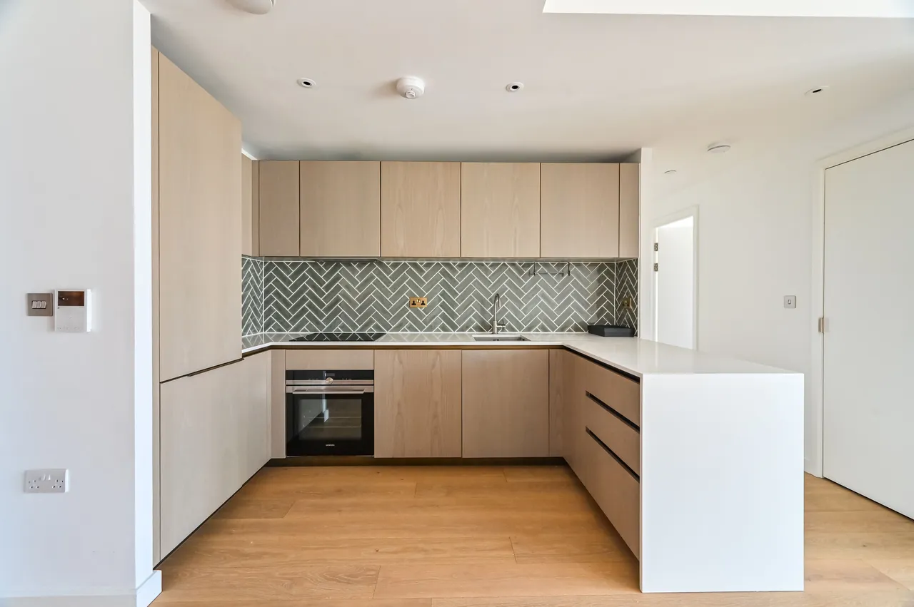 Flat 2404, 145 City Road, London, photo 11