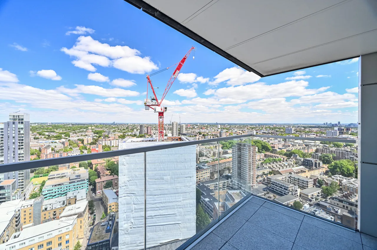 Flat 2404, 145 City Road, London, photo 8