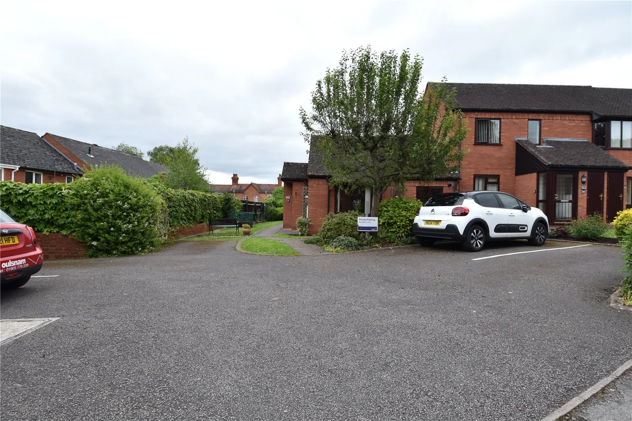 St. Georges Crescent, Droitwich, Worcestershire, WR9 8HJ, photo 15