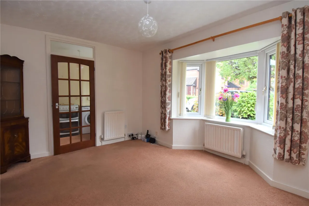 St. Georges Crescent, Droitwich, Worcestershire, WR9 8HJ, photo 2