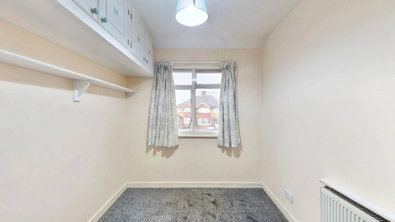 Stanwell Gardens, Stanwell, TW19, photo 9