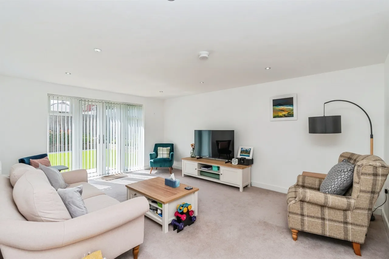 Harrison Way, Rownhams, Southampton, photo 3