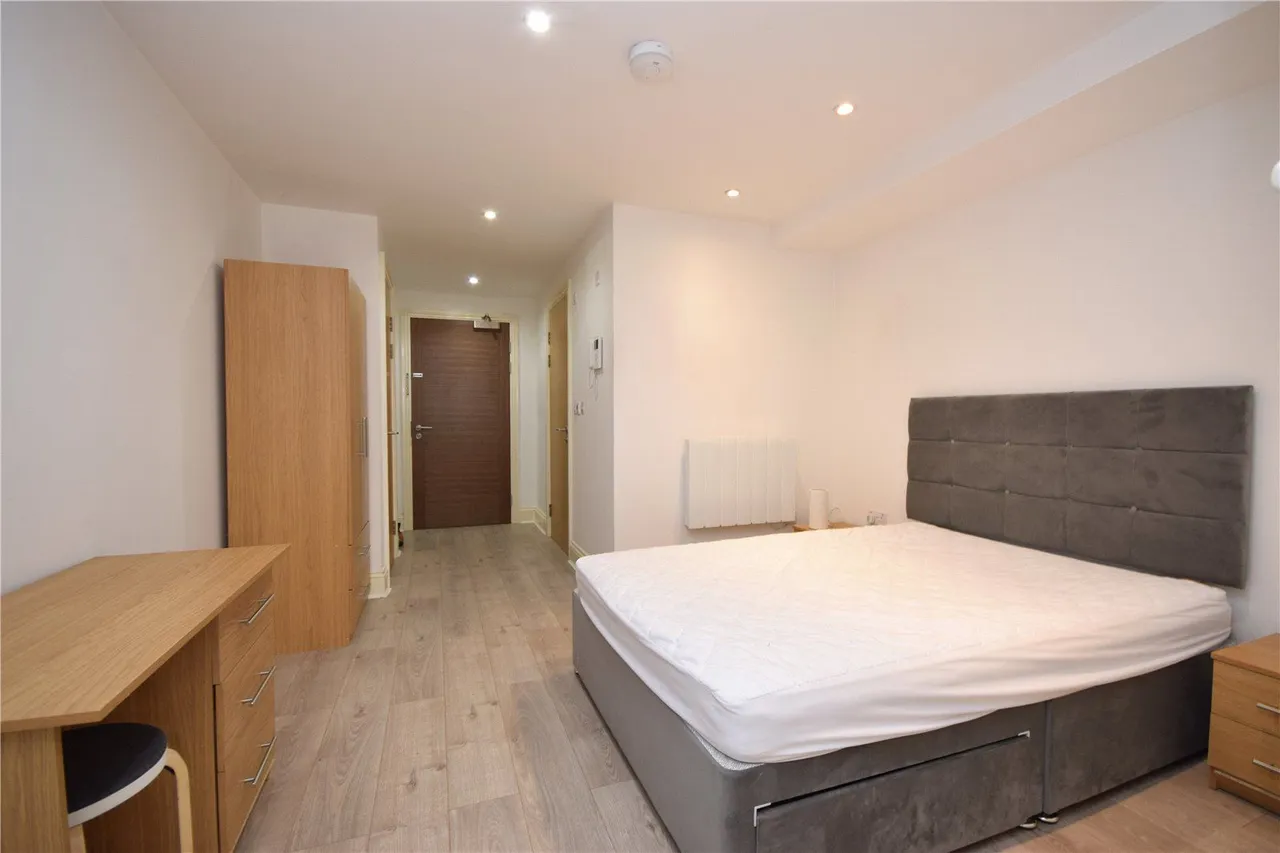 Victoria Gardens, Hyde Park, LS6, photo 8