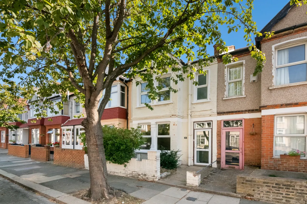 3 bed house for sale — Montague Road, Hanwell, W7 3PG