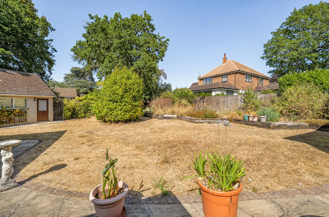 Portesbery Road, Camberley, Surrey, GU15 3TF, photo 11