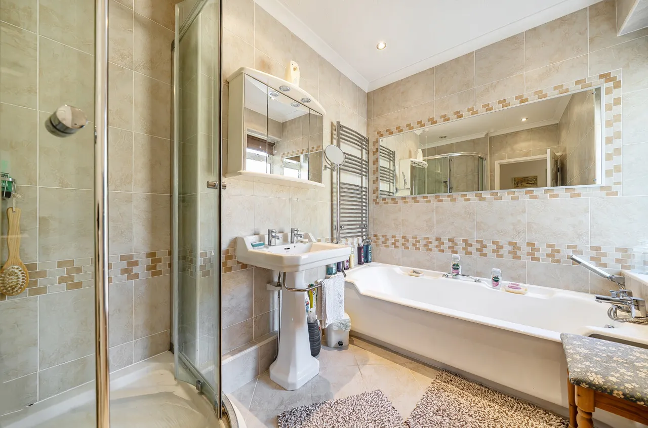 Portesbery Road, Camberley, Surrey, GU15 3TF, photo 13