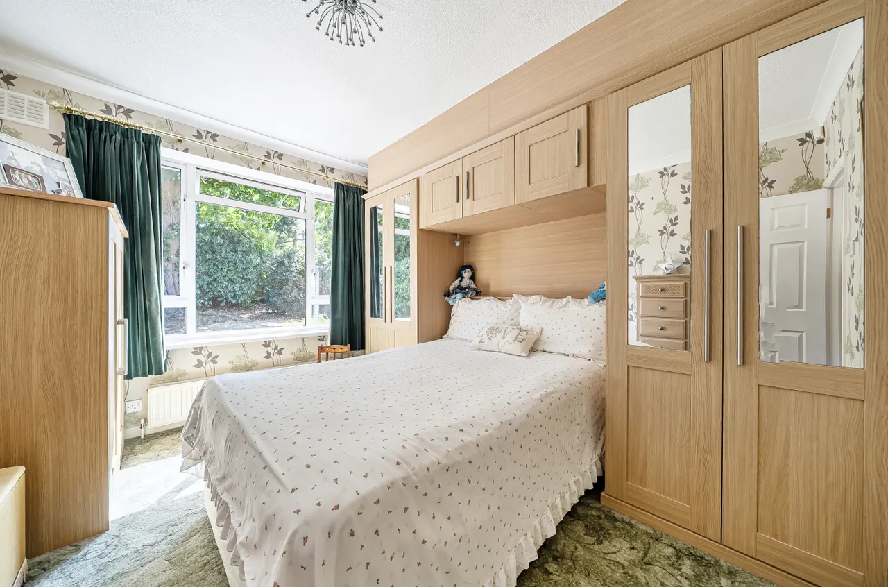 Portesbery Road, Camberley, Surrey, GU15 3TF, photo 15