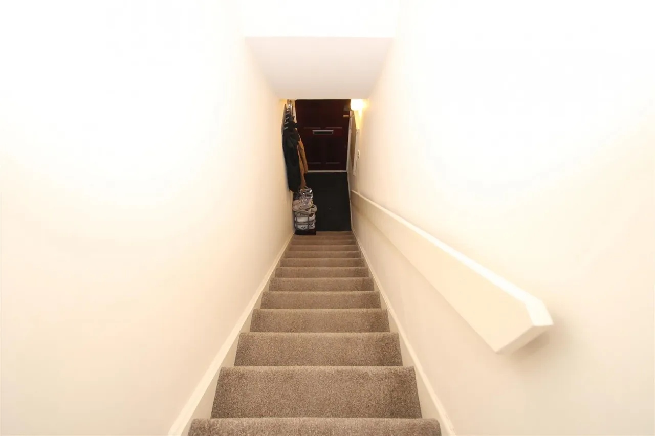 Pippin Avenue, Halesowen, photo 10