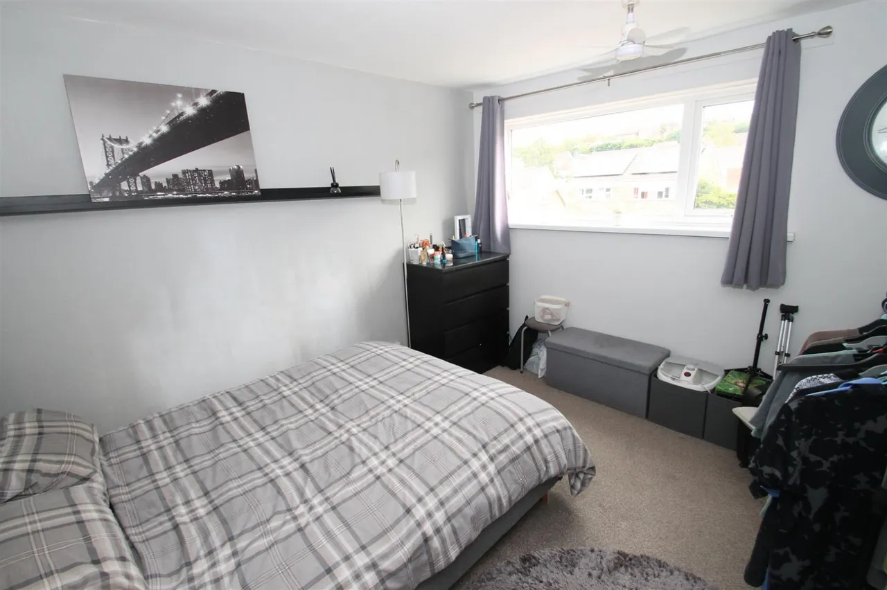 Pippin Avenue, Halesowen, photo 4