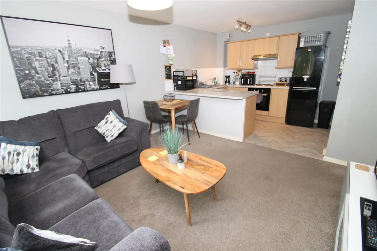 Pippin Avenue, Halesowen, photo 8