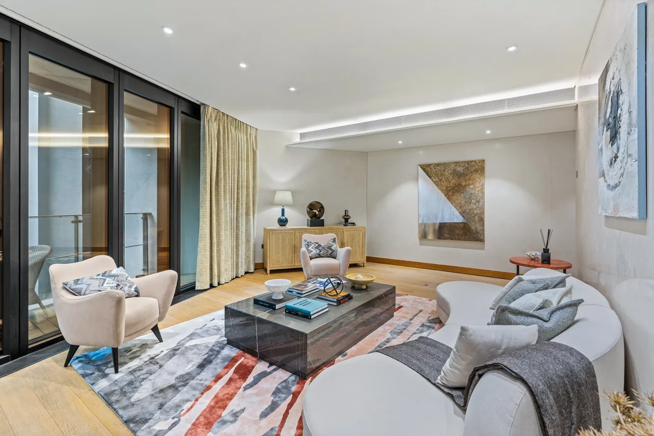 100 Knightsbridge, Knightsbridge, London, photo 3
