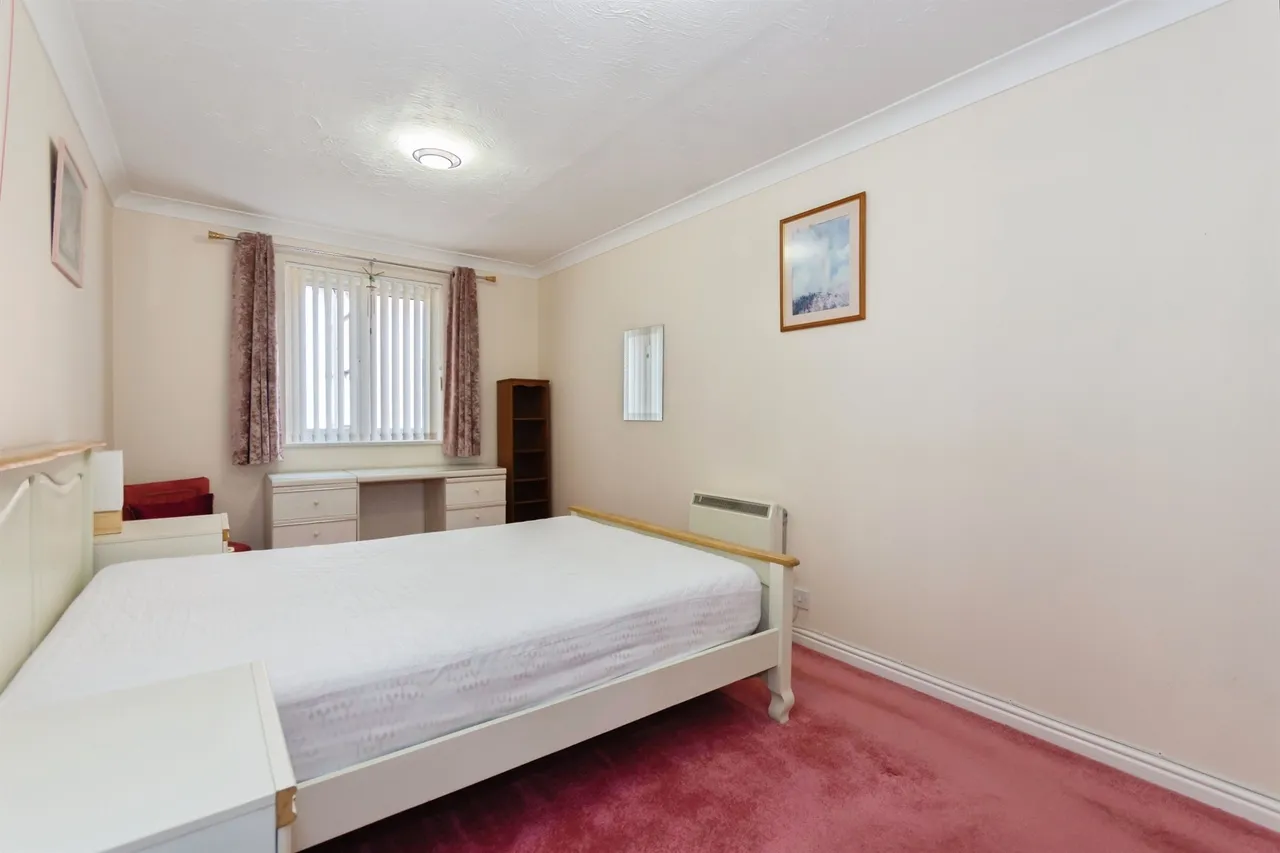 Haslucks Green Road, Shirley, B90, photo 14