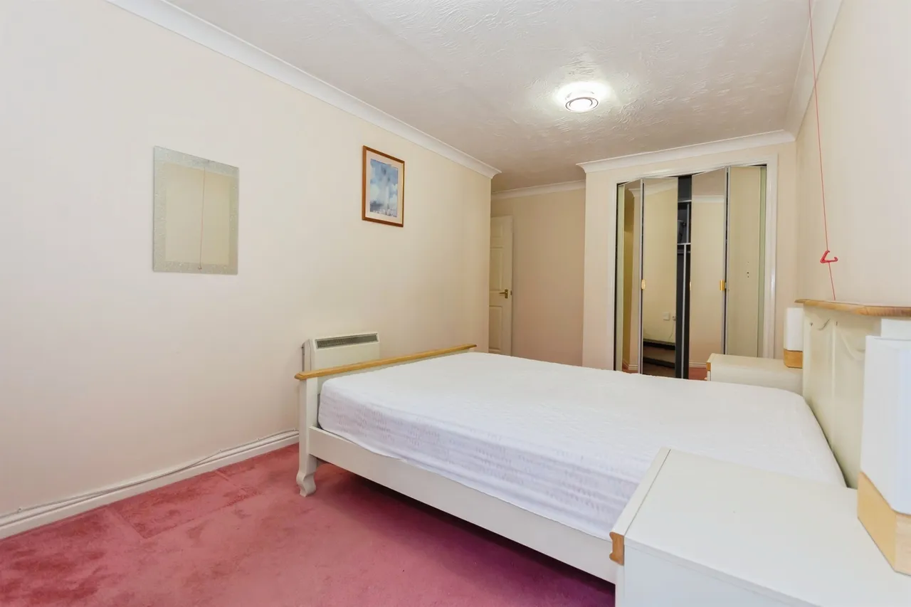 Haslucks Green Road, Shirley, B90, photo 16