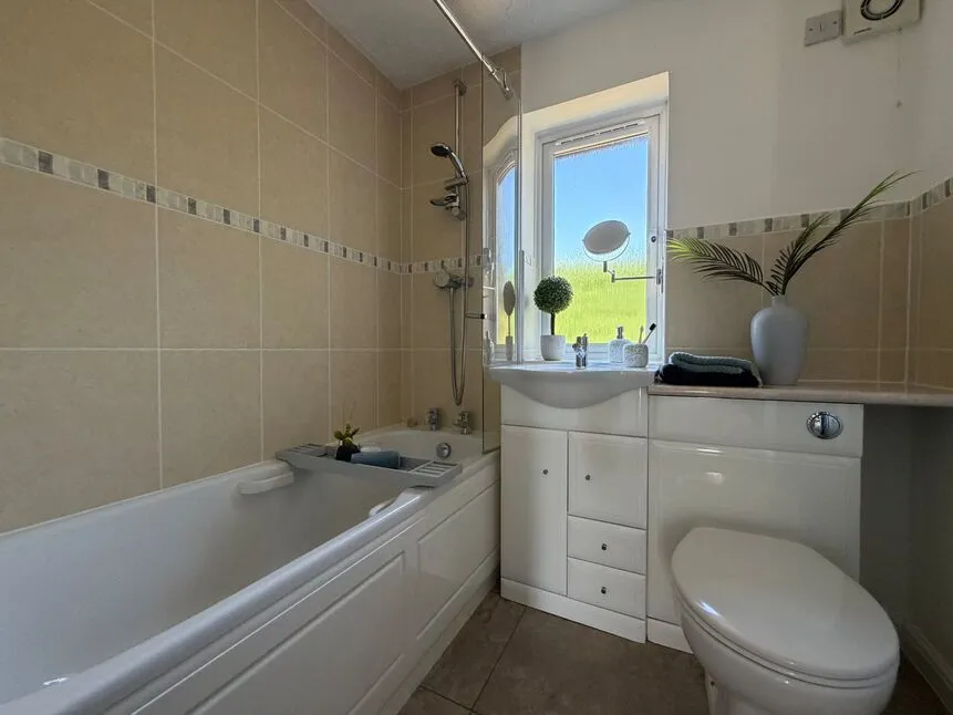 Beach Close, Evesham, Worcestershire, WR11, photo 11