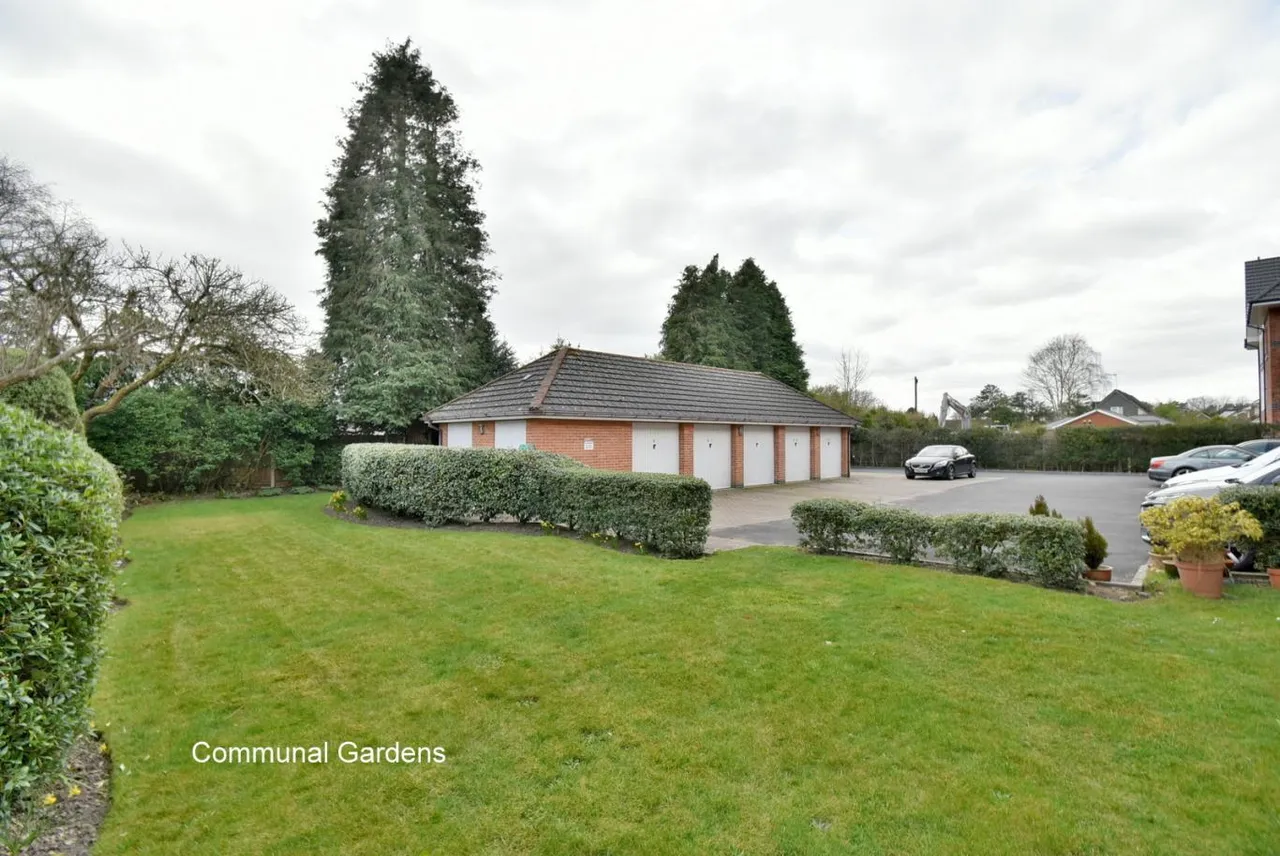Milbourne Court, BH22, photo 17